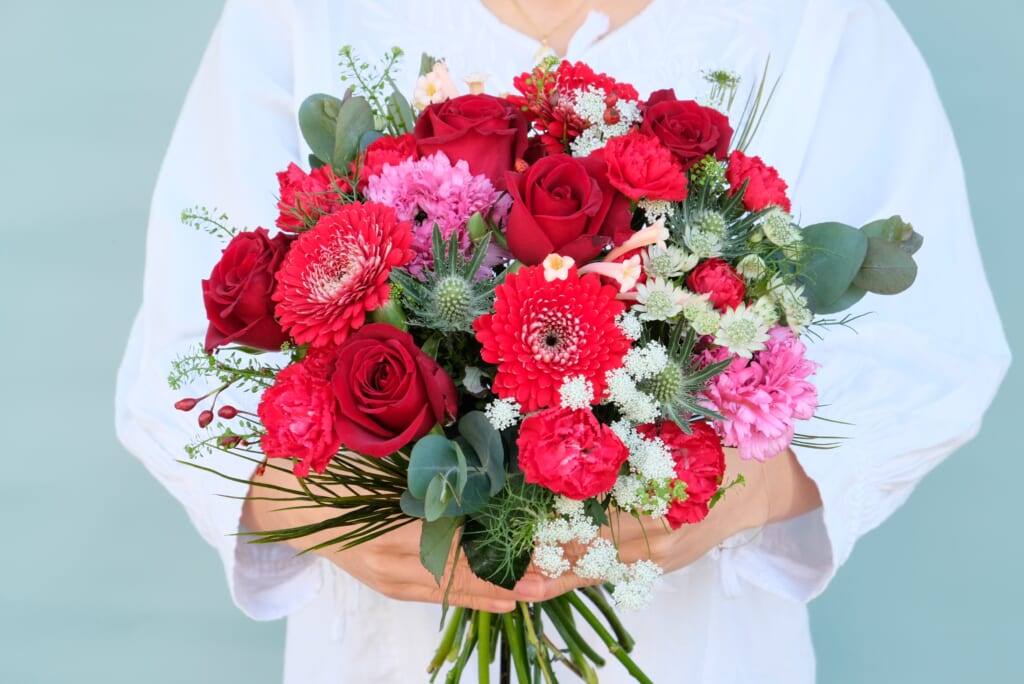 red_bouquet_8000