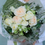white_bouquet_8000